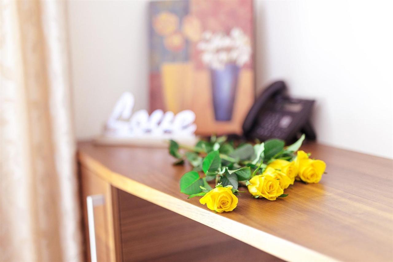 วิลลา ไอนา บูทิก โฮเต็ล Hotel Lasko ภายนอก รูปภาพ