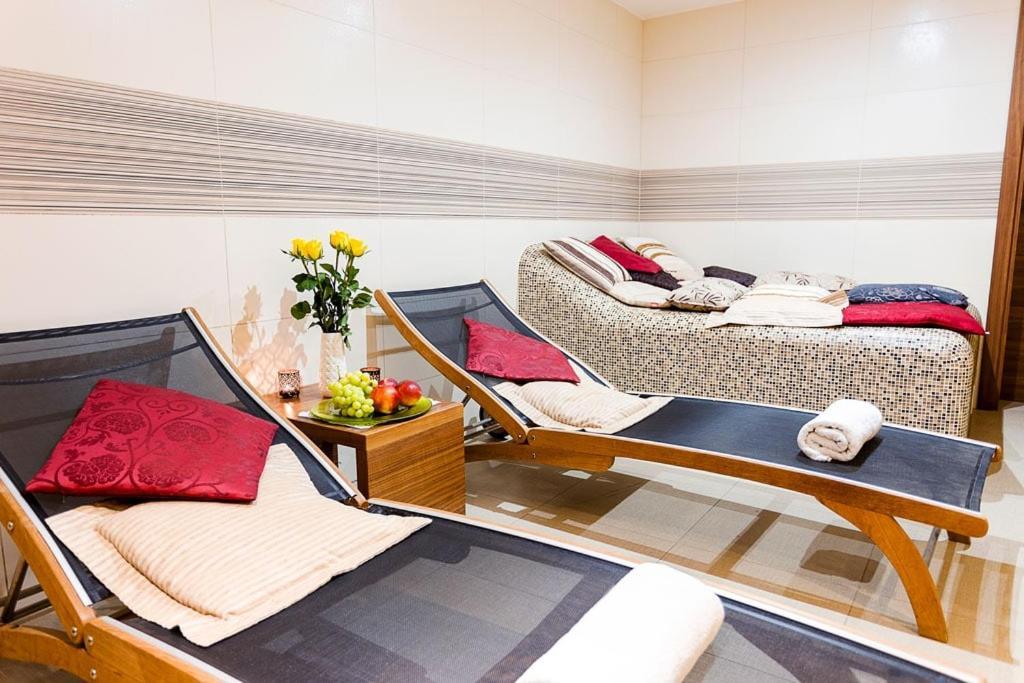 วิลลา ไอนา บูทิก โฮเต็ล Hotel Lasko ภายนอก รูปภาพ